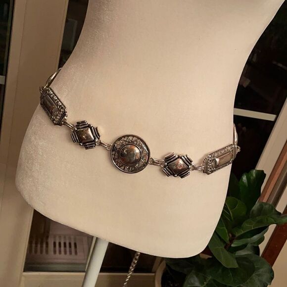 Chico's Silver Concho Style Adjustable Belt - Picture 1 of 5